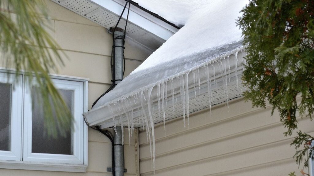 ice dams due to snow on the roof