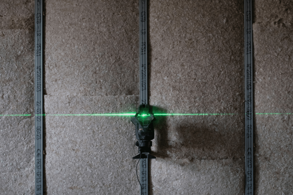 a laser beam with a green light